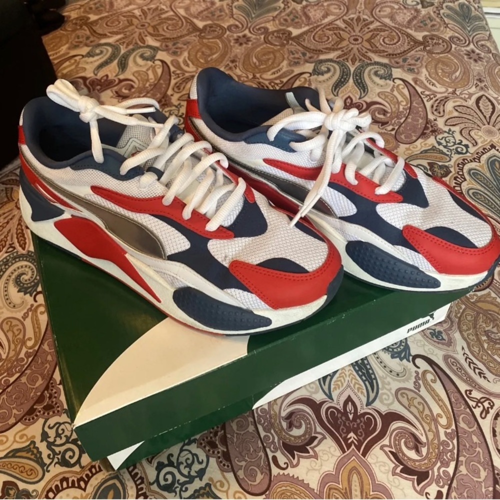 Puma Men's RS-X3 RWB Shoes AUTHENTIC White/Silver/Red 368718 01
Size 9.5 mens